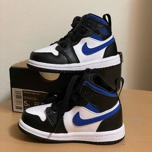 JORDAN 1 MID (TD) 5c